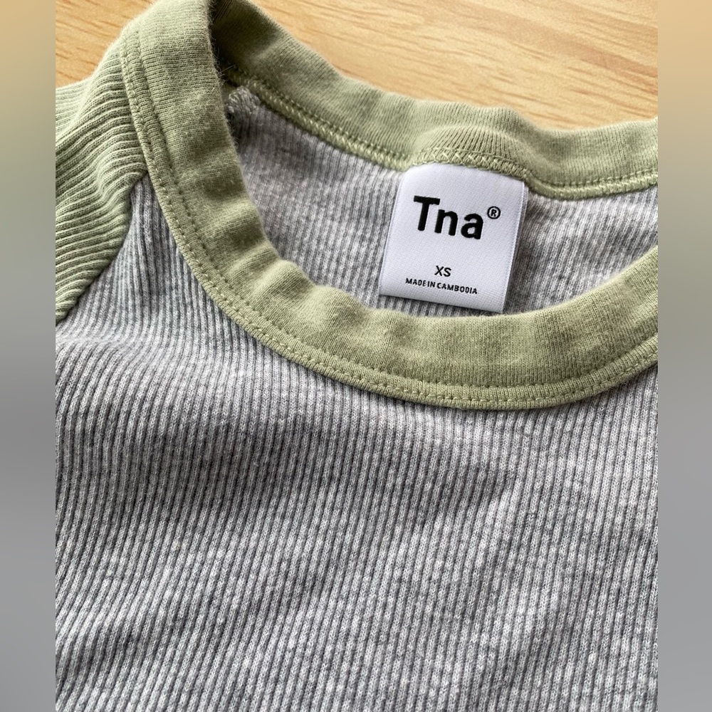 Tna Ribbed Top - Picture 2 of 2
